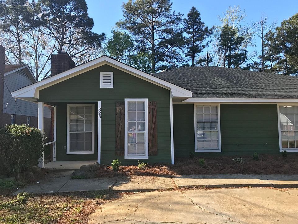 325 Peach Orchard Drive, Starkville